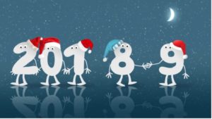chiffres 2018 9 se serrant la main pour accueillir la nouvelle année